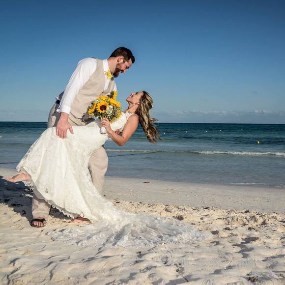 Meet your Posher, Lauren - Picture 1 of 1